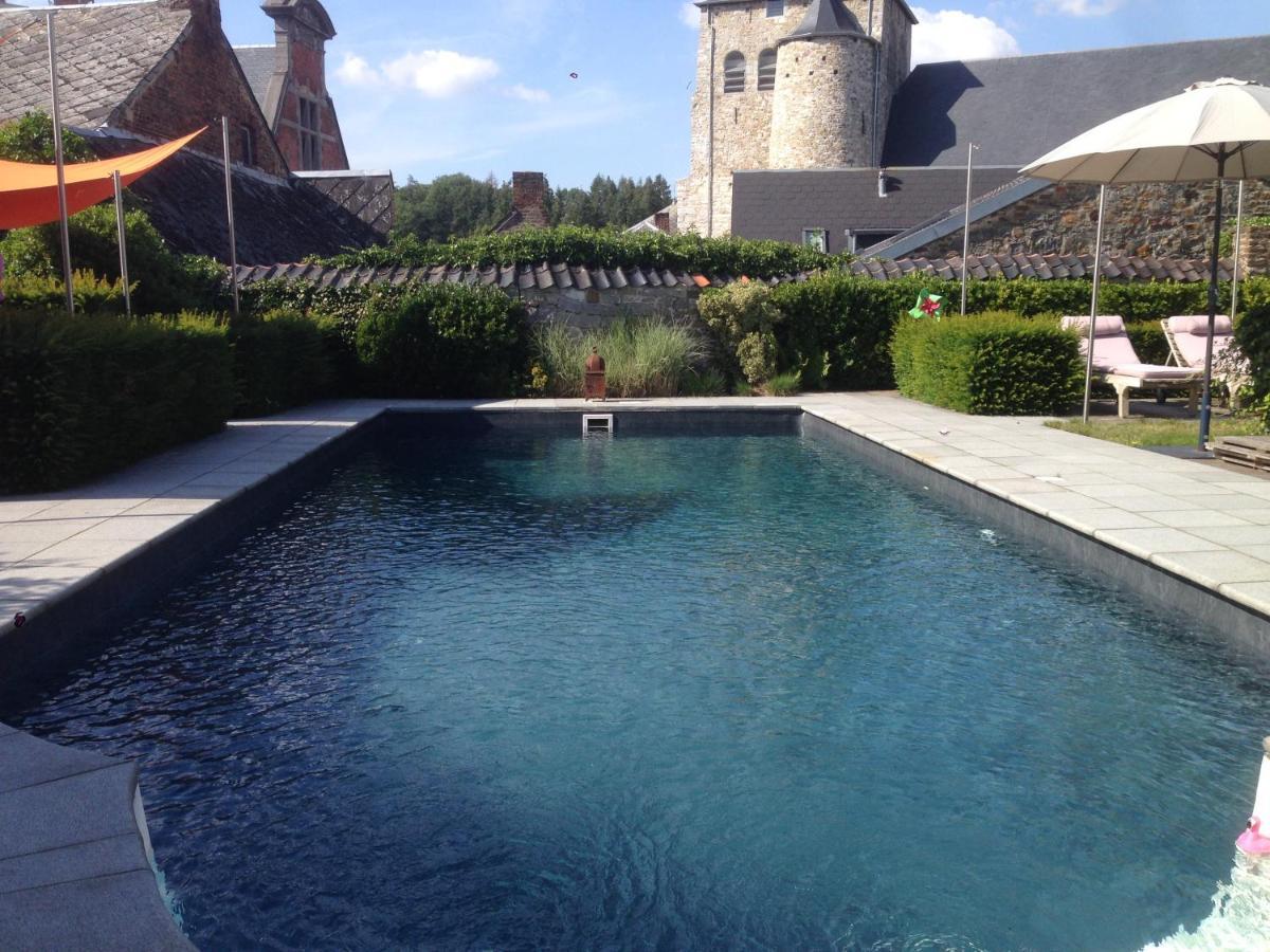 Le Castel Hotel Fosses-La-Ville ภายนอก รูปภาพ