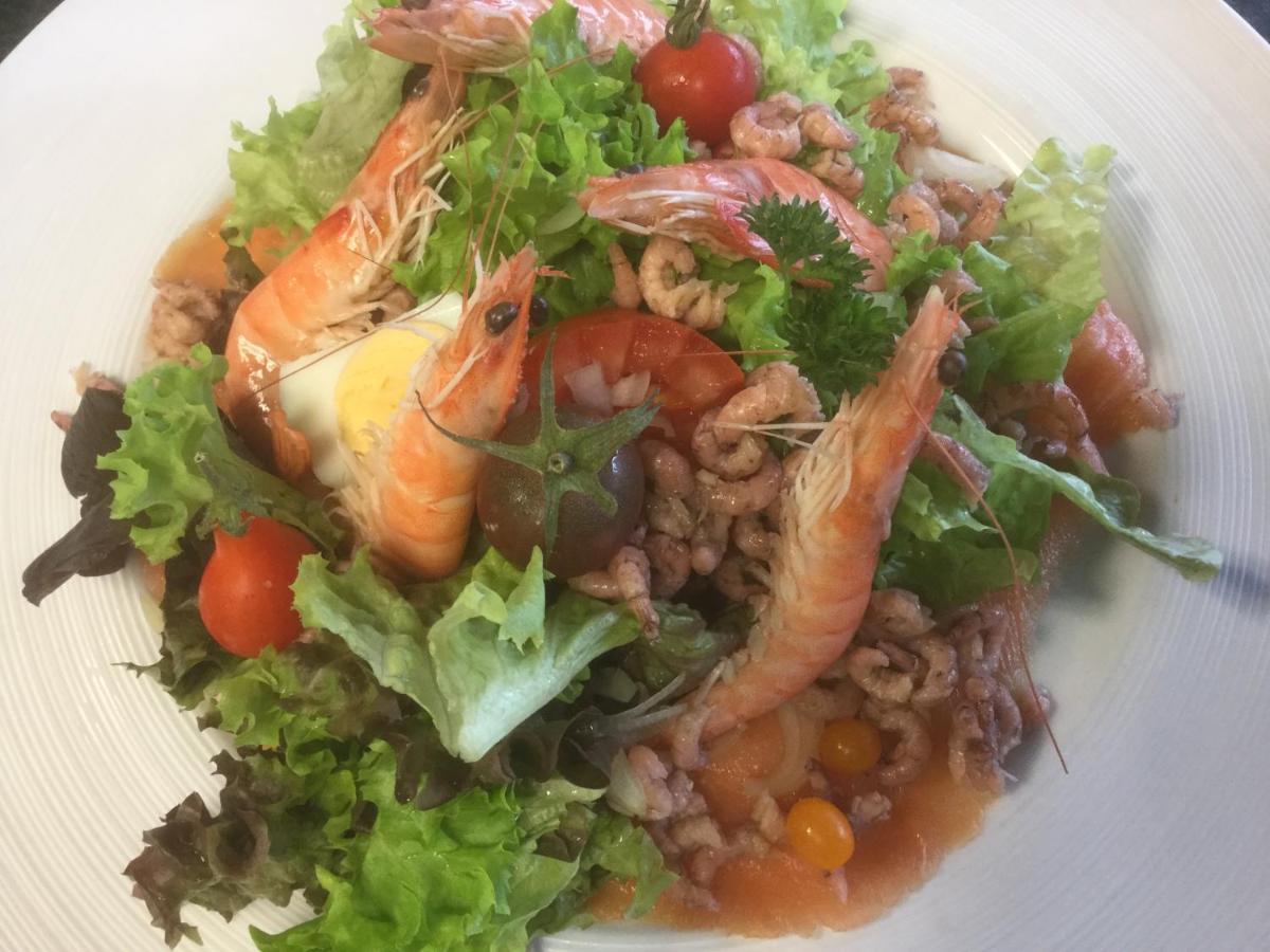 Le Castel Hotel Fosses-La-Ville ภายนอก รูปภาพ