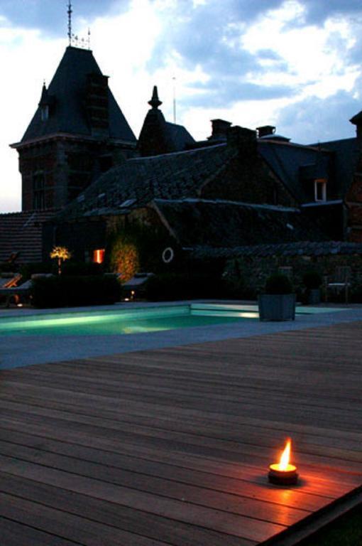 Le Castel Hotel Fosses-La-Ville ภายนอก รูปภาพ