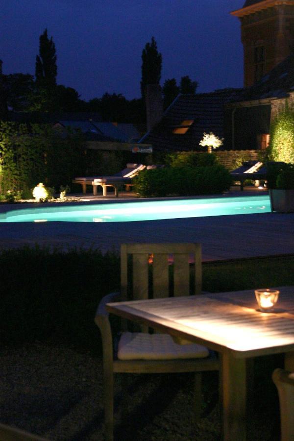 Le Castel Hotel Fosses-La-Ville ภายนอก รูปภาพ